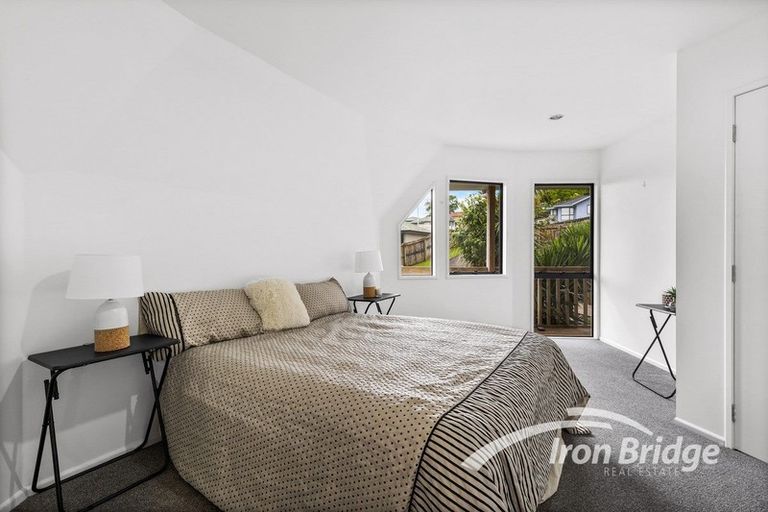 Photo of property in 41 Hewlett Road, Massey, Auckland, 0614