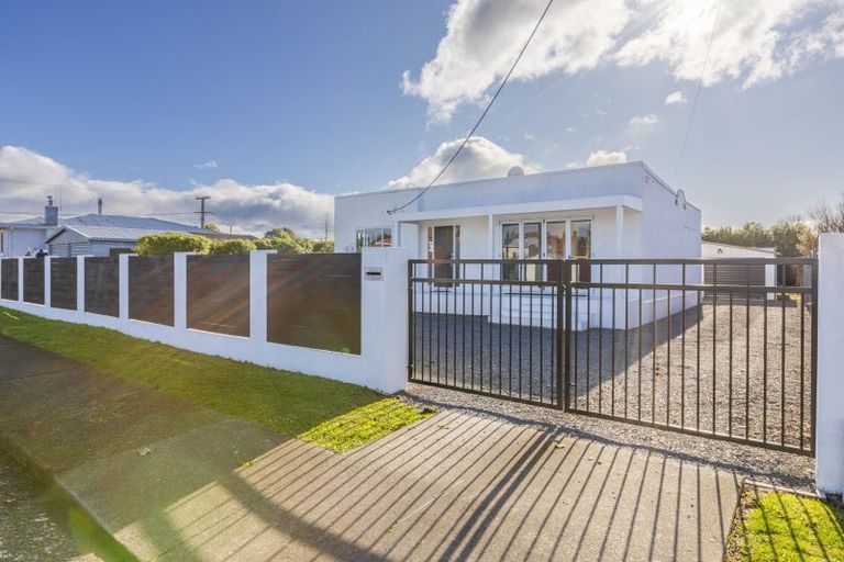 Photo of property in 3 Francis Drake Street, Waipukurau, 4200