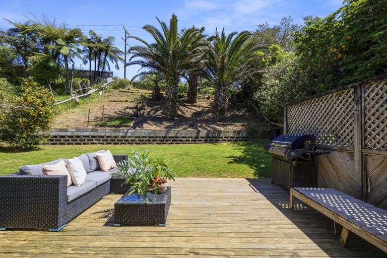 Photo of property in 12 Regent Place, Blagdon, New Plymouth, 4310