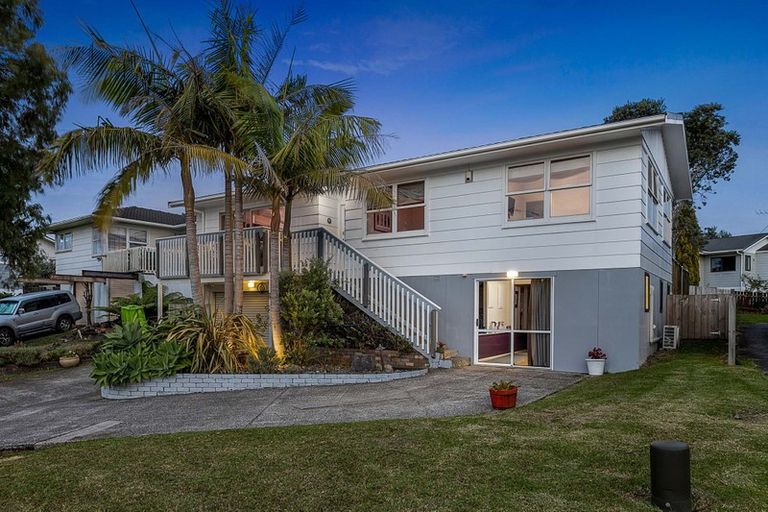 Photo of property in 6 Tamahere Drive, Glenfield, Auckland, 0629