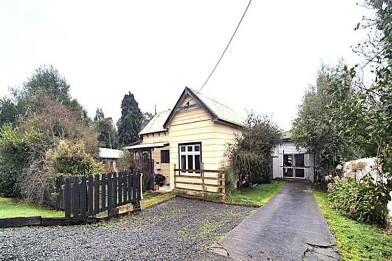 Photo of property in 11 Mangaone Valley Road, Taihape, 4793