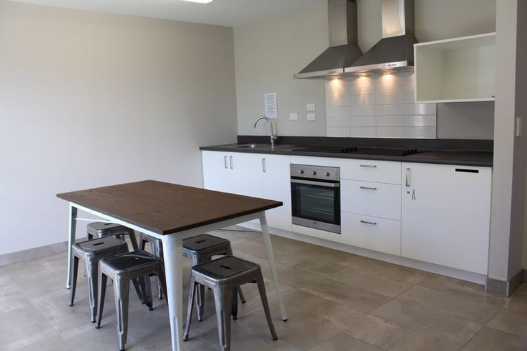 Photo of property in 1/69 Mckenzie Road, Mangere Bridge, Auckland, 2022