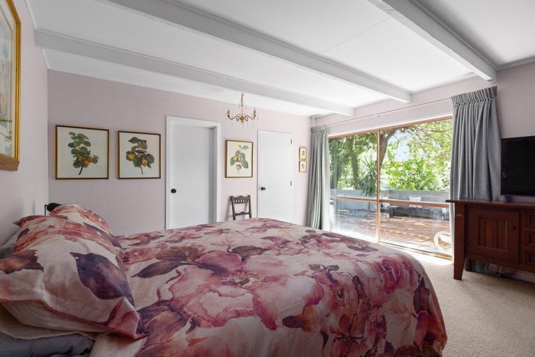 Photo of property in 12 Muritai Crescent, Havelock North, 4130