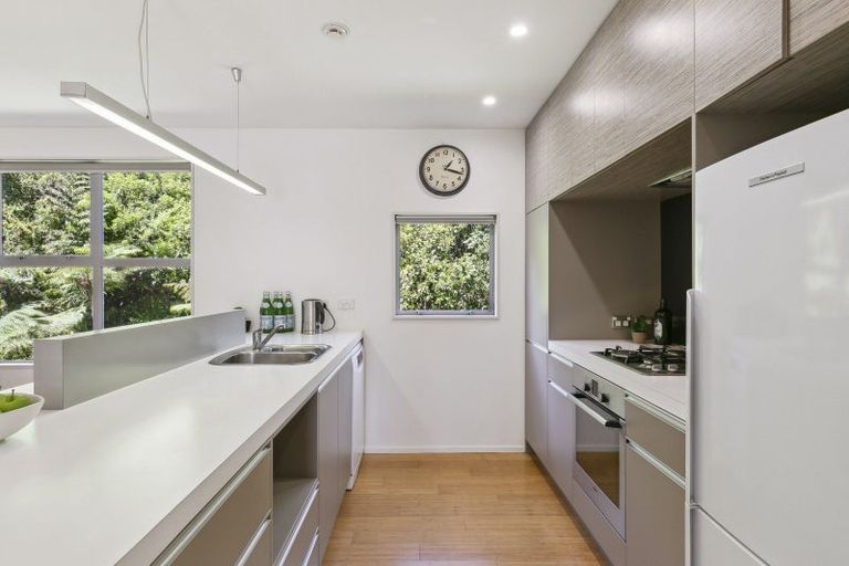 Photo of property in 44 Saddleback Grove, Karori, Wellington, 6012