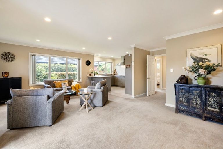 Photo of property in 5 Walter Court, Cambridge, 3434