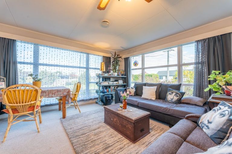 Photo of property in 15 Rugby Street, Waimate, 7924