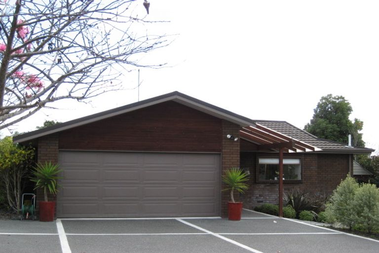 Photo of property in 13 Lennon Grove, Havelock North, 4130