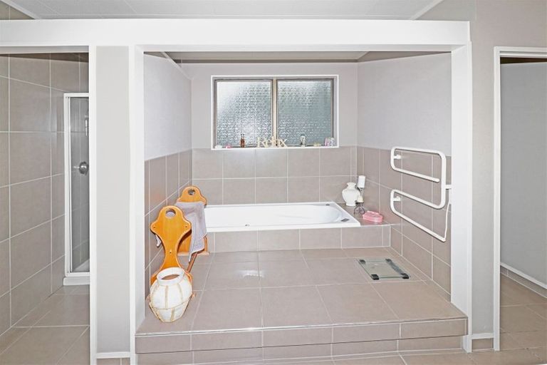 Photo of property in 111 Guy Street, Dannevirke, 4930