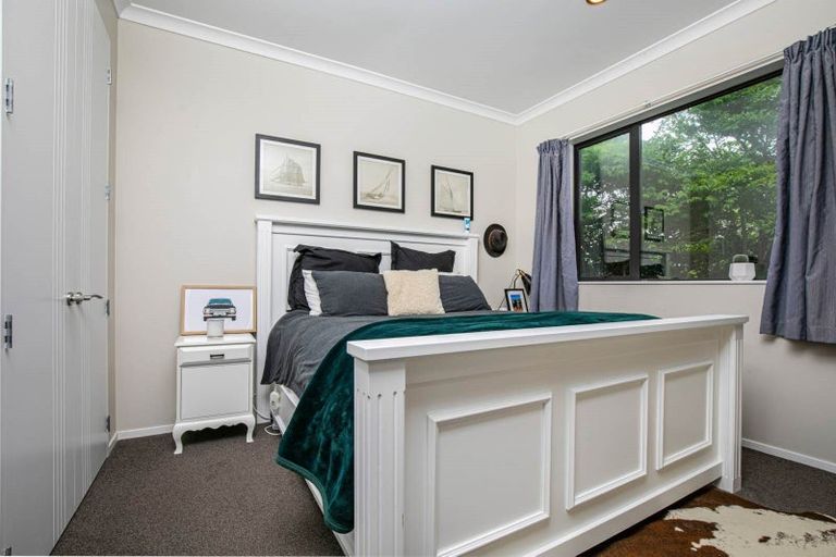 Photo of property in 12a Marsh Avenue, Forrest Hill, Auckland, 0620