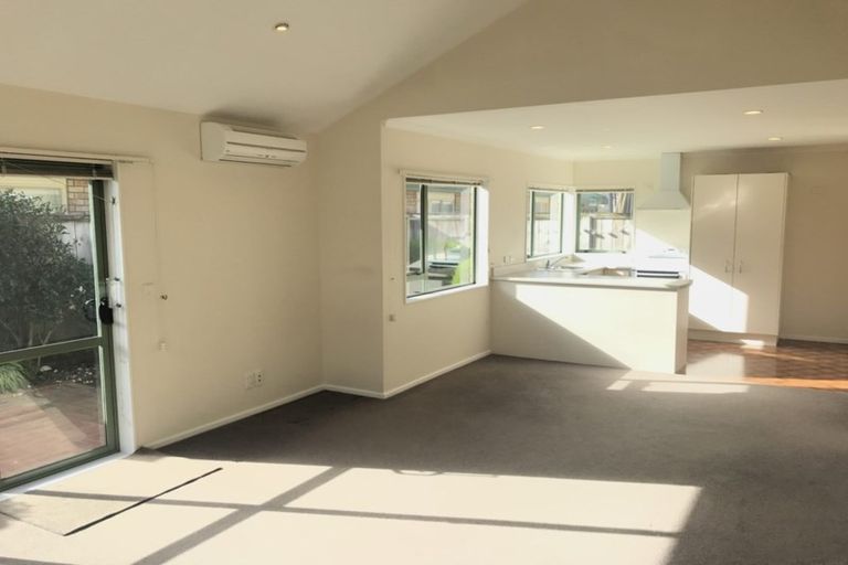 Photo of property in Miramar Villas, 26/6u Brussels Street, Miramar, Wellington, 6022
