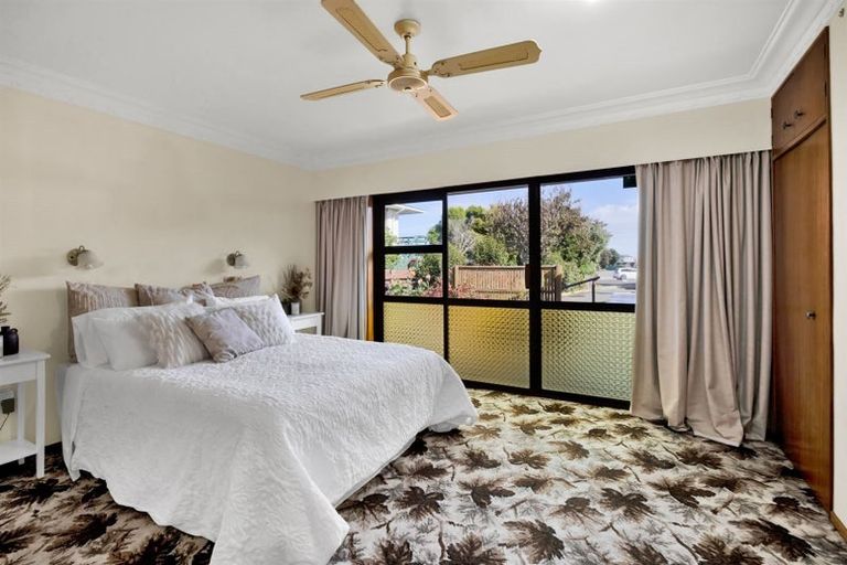 Photo of property in 240 Waihi Road, Hawera, 4610