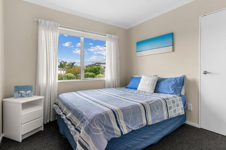 Photo of property in 12 Weka Street, Mangawhai, 0505