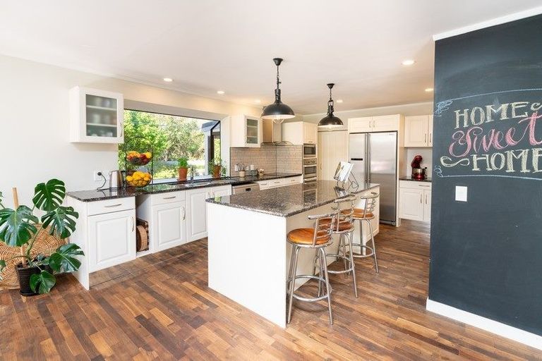 Photo of property in 257 Mazengarb Road, Paraparaumu, 5032