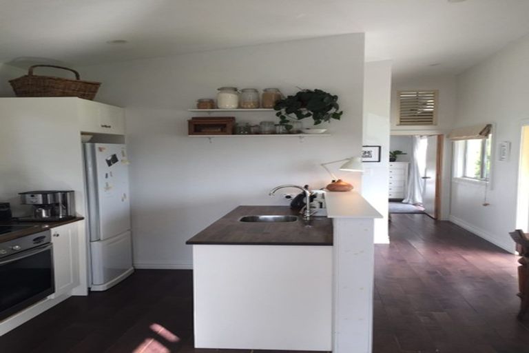 Photo of property in 10 Kauri Road, Stanmore Bay, Whangaparaoa, 0932