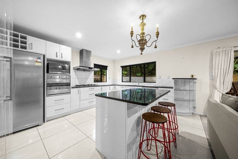 Photo of property in 1 Waldorf Crescent, Orewa, 0931