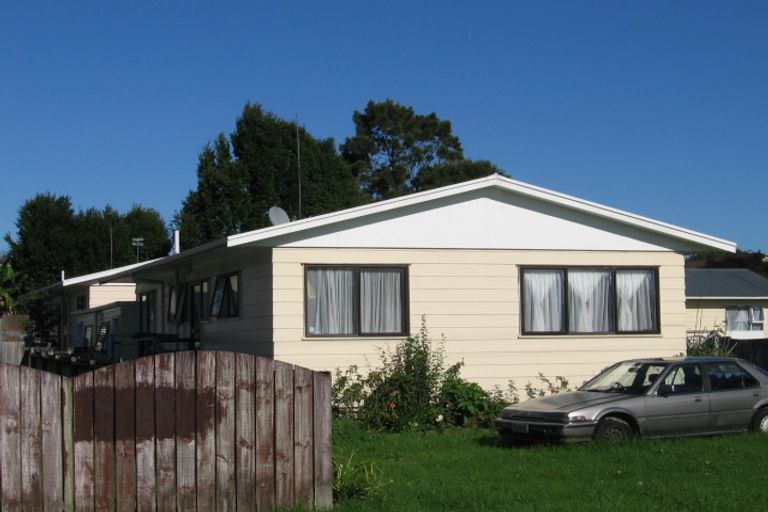 Photo of property in 36a Harrington Road, Henderson, Auckland, 0610