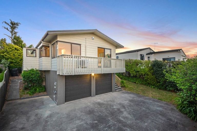 Photo of property in 1/12 Corunna Road, Milford, Auckland, 0620