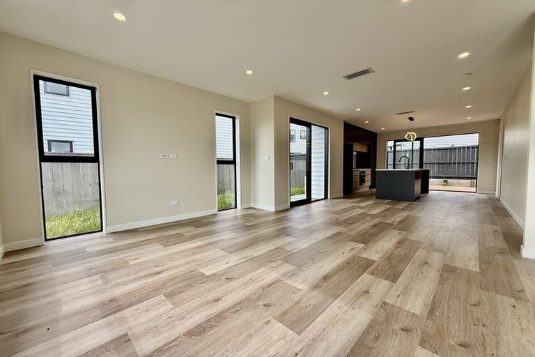 Photo of property in 138 Vintry Drive, Kumeu, 0810