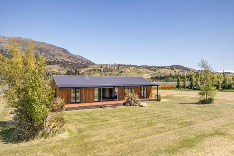 Photo of property in 90 Willowbank Road, Queensberry, Cromwell, 9383