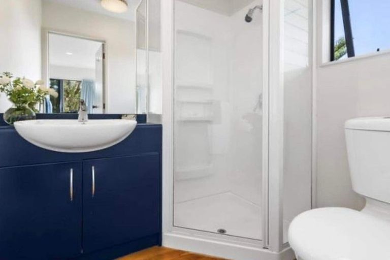 Photo of property in 42b Duncansby Road, Stanmore Bay, Whangaparaoa, 0932