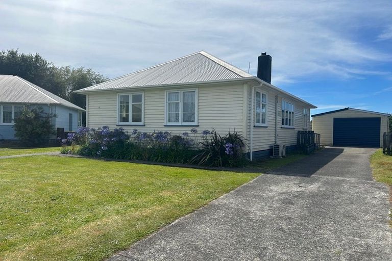 Photo of property in 11 Scanlon Place, Westport, 7825