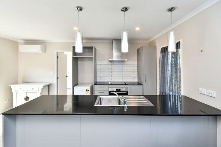 Photo of property in 52 Te Manaki Street, Pukekohe, 2120