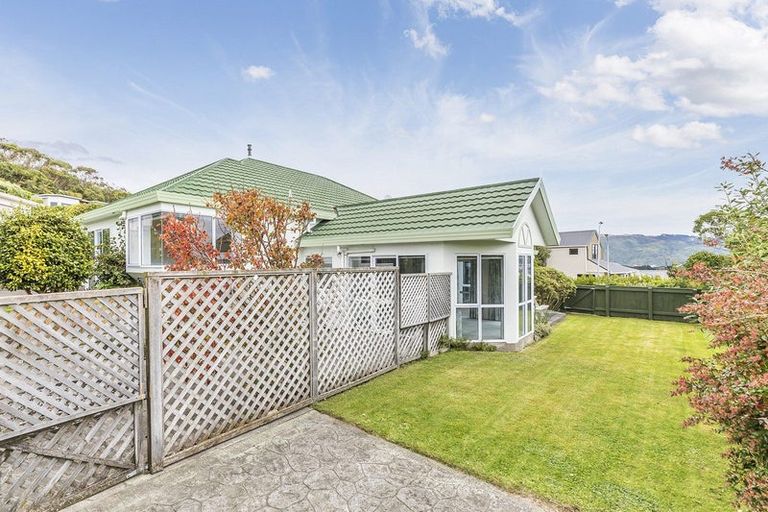 Photo of property in 1 Tombane Terrace, Papakowhai, Porirua, 5024