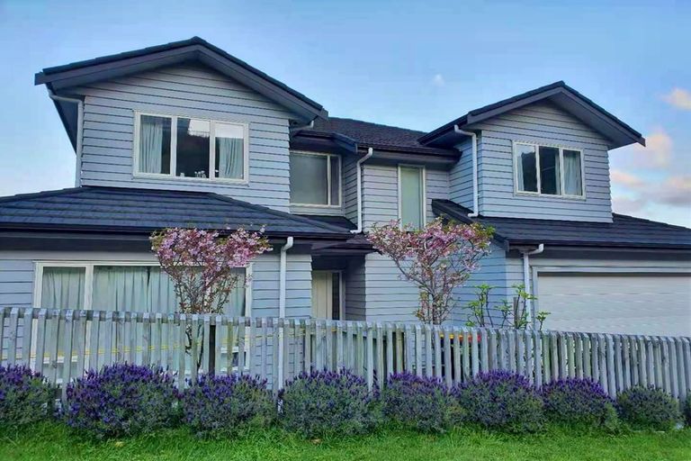 Photo of property in 24 Melksham Drive, Churton Park, Wellington, 6037