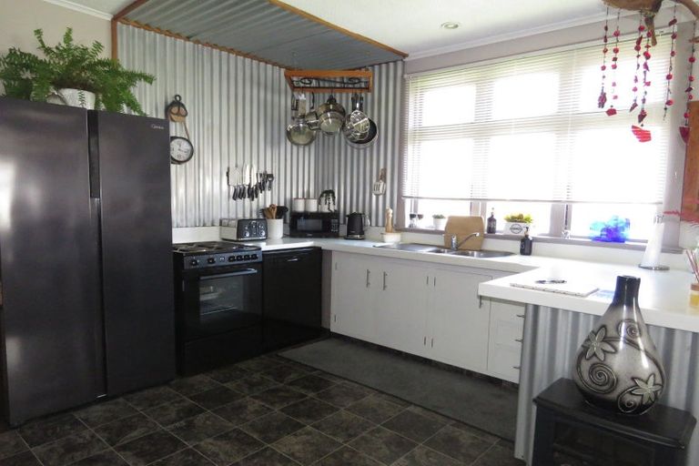 Photo of property in 15 Grey Road, Reefton, 7830