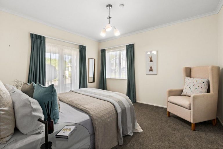 Photo of property in 1 Te Puna Place, Havelock North, 4130