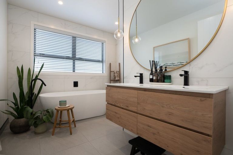 Photo of property in 25 Mike Smith Drive, Cambridge, 3434