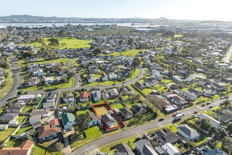 Photo of property in 36 Chelburn Crescent, Mangere East, Auckland, 2024