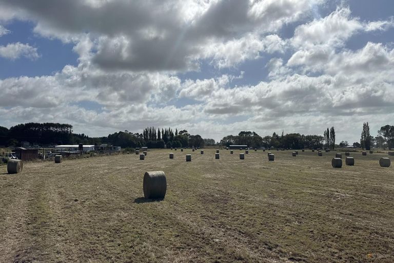 Photo of property in 8 Barrett Road, Spotswood, New Plymouth, 4310