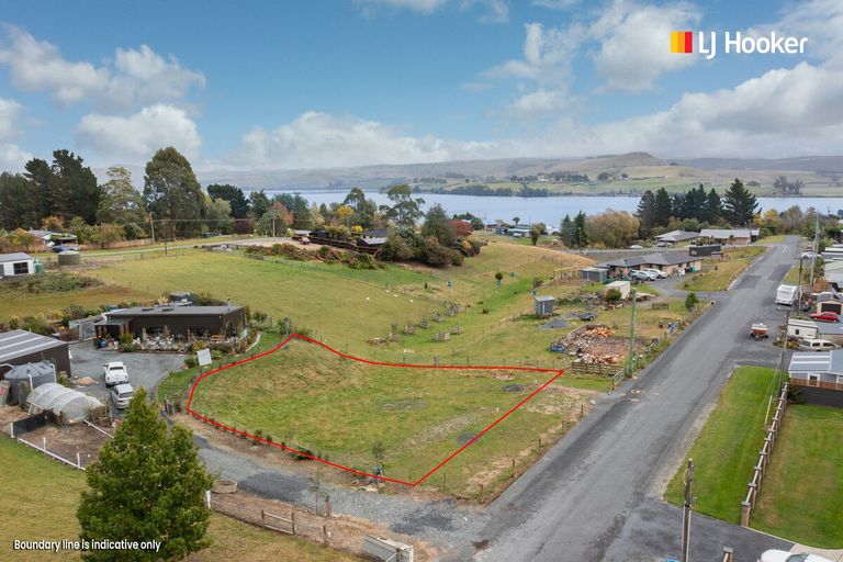 Photo of property in 24 George Street, Waihola, 9073