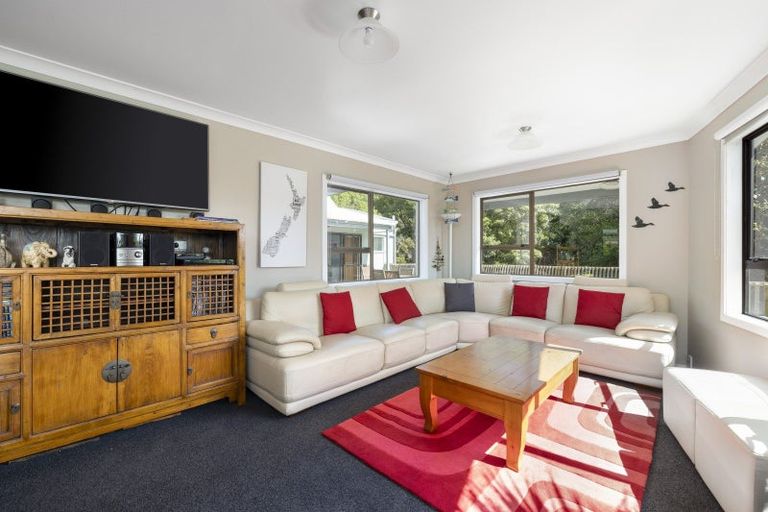 Photo of property in 11 Guthrie Crescent, Castlepoint, Masterton, 5889