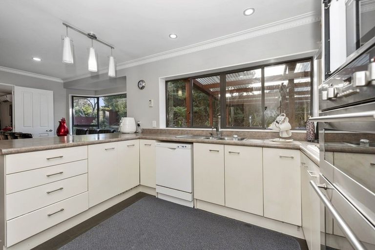 Photo of property in 9 Jersey Place, Grandview Heights, Hamilton, 3200