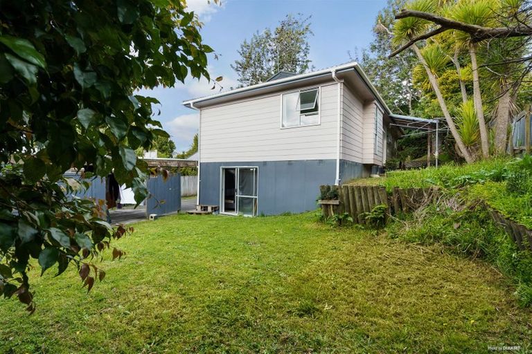 Photo of property in 28 Malmo Place, Massey, Auckland, 0614