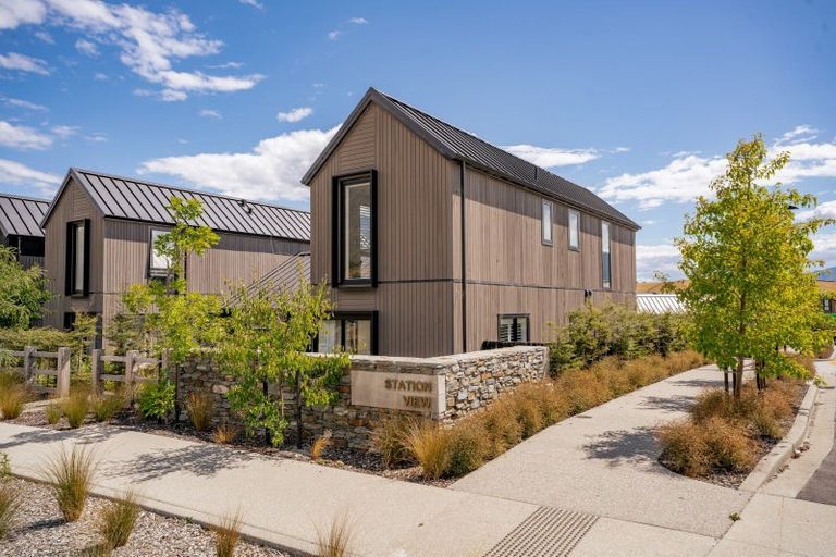 Photo of property in 1 Mulholland Drive, Jacks Point, 9371