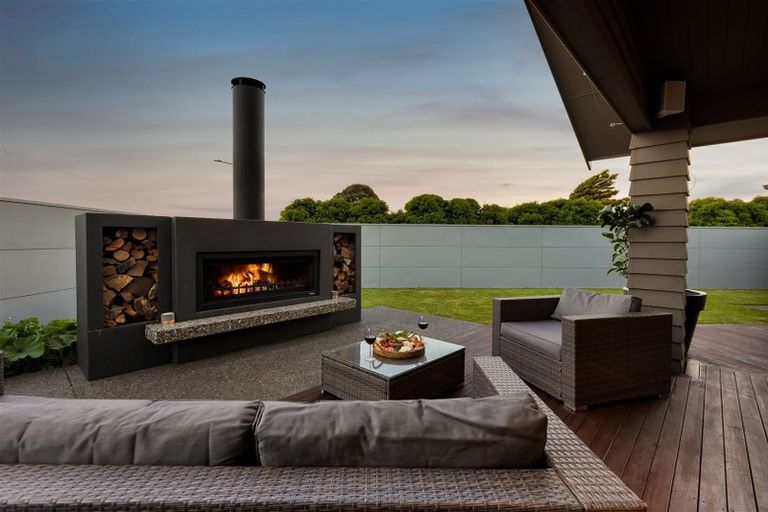 Photo of property in 1 Ta Paora Drive, Bell Block, New Plymouth, 4312