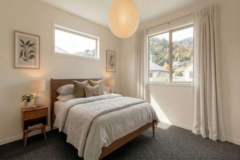 Photo of property in 4/5 Westminster Road, Wainuiomata, Lower Hutt, 5014