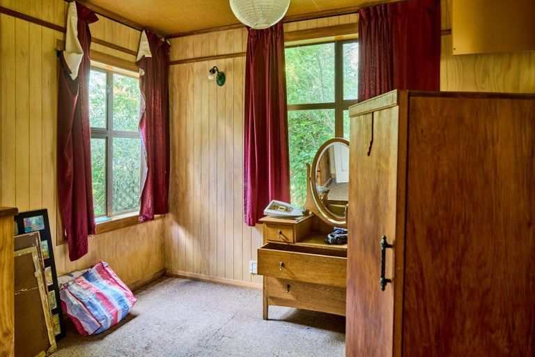 Photo of property in 9 Nikau Street, Eastbourne, Lower Hutt, 5013