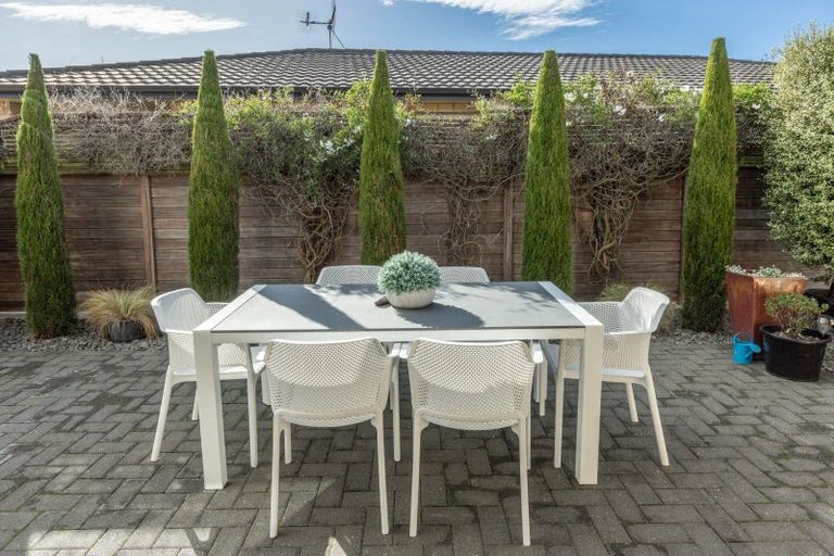 Photo of property in 6b Neeve Place, Taradale, Napier, 4112