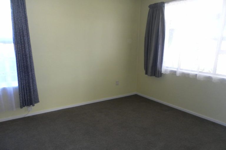 Photo of property in 18 Saunders Place, Redwood, Christchurch, 8051