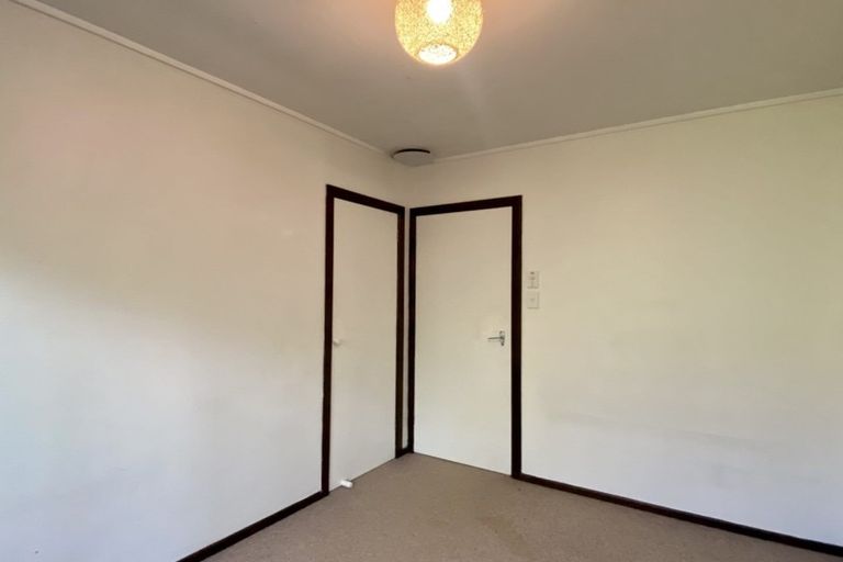 Photo of property in 15f2 Bloomsbury Grove, Newlands, Wellington, 6037