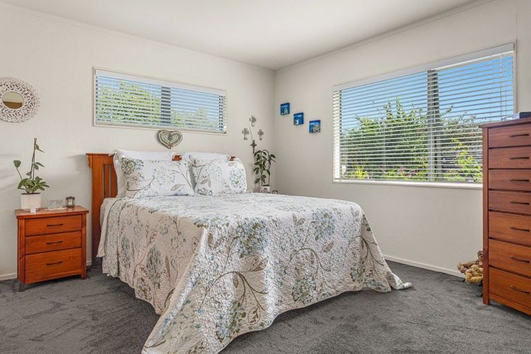 Photo of property in 9 Edgewater Grove, Whakatane, 3120