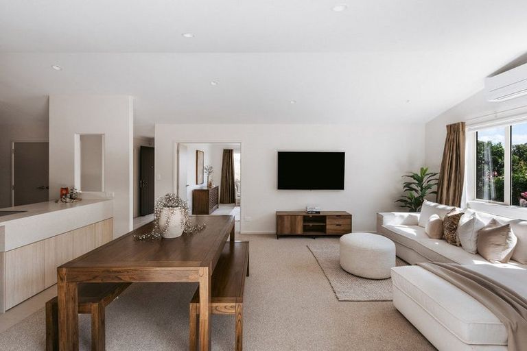 Photo of property in 16 Ellesmere Close, Pyes Pa, Tauranga, 3112