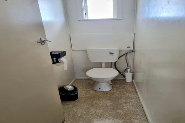 Photo of property in 23 Arrow Road, Forrest Hill, Auckland, 0620