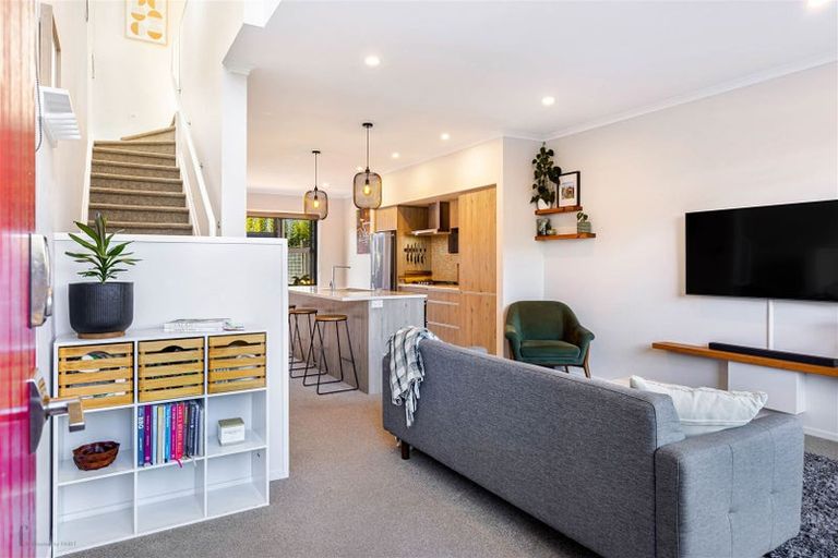 Photo of property in 21 Saltmarsh Road, Hobsonville, Auckland, 0616