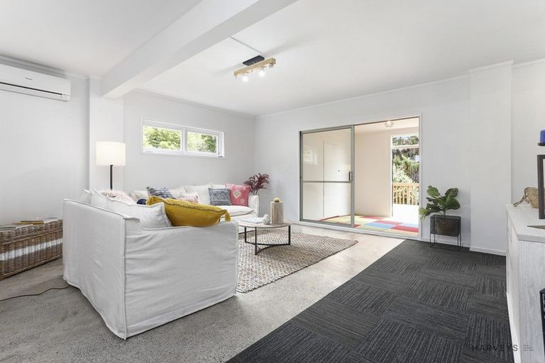 Photo of property in 201 Godley Road, Titirangi, Auckland, 0604