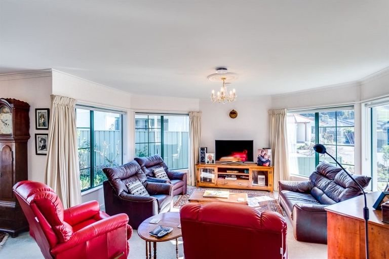 Photo of property in 3 Palace Court, Taradale, Napier, 4112